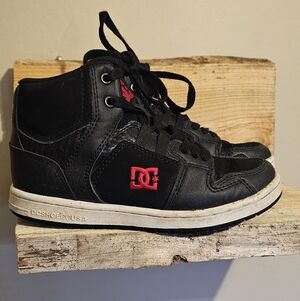 DC Youth Boys Spark High RS black leather upper skateboard shoes Size 2